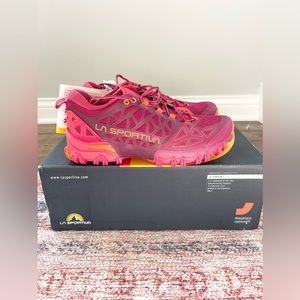 La Sportiva mountain running/trial shoe
